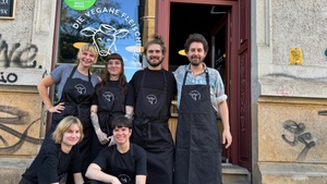 Eröffnung der Veganen Fleischerei Köln