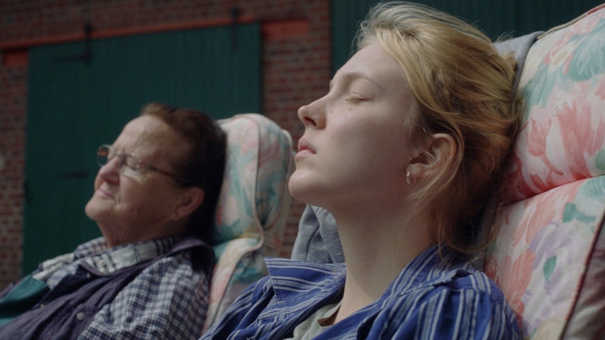 Spielfilmwettbewerb: Sechswochenamt (Preview)