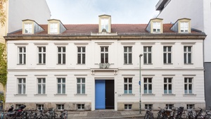 Kyiv Biennial – A Bird That Cannot Land