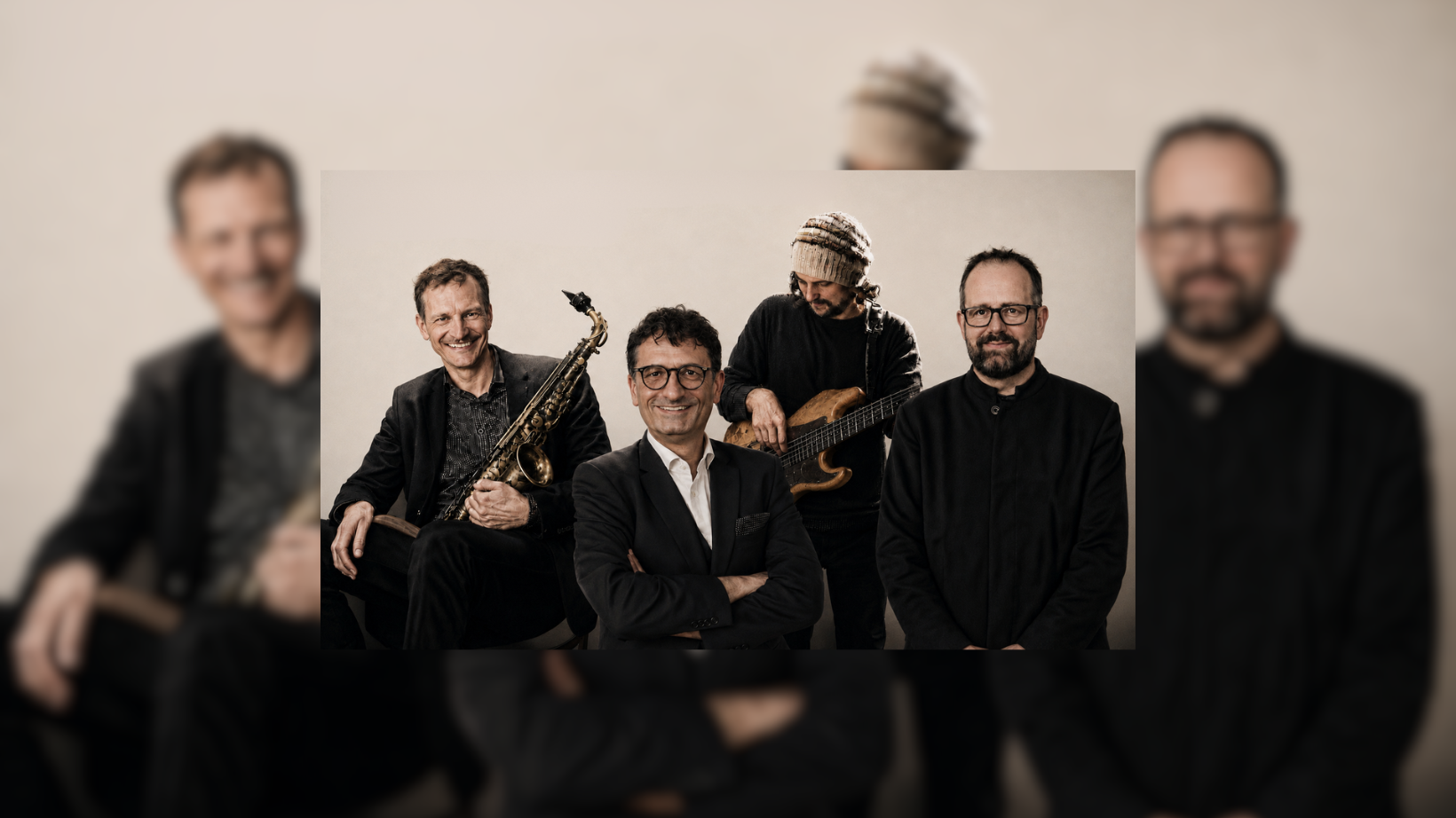 Spätcafé im Glockenhof: Massoud Godemann Trio plus Special Guest