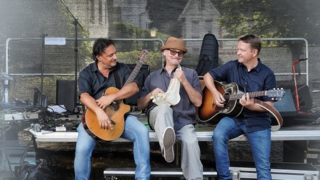 EddieS Music Lounge – Live Musik mit Acoustic Secret