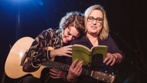 Anne Bax liest und Anika Auweiler singt Lesung & Konzert