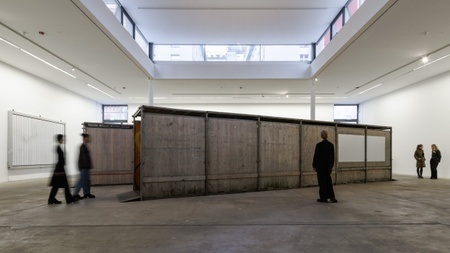 Einblicke in die Ausstellung: Klara Lidén - Kunstwerke