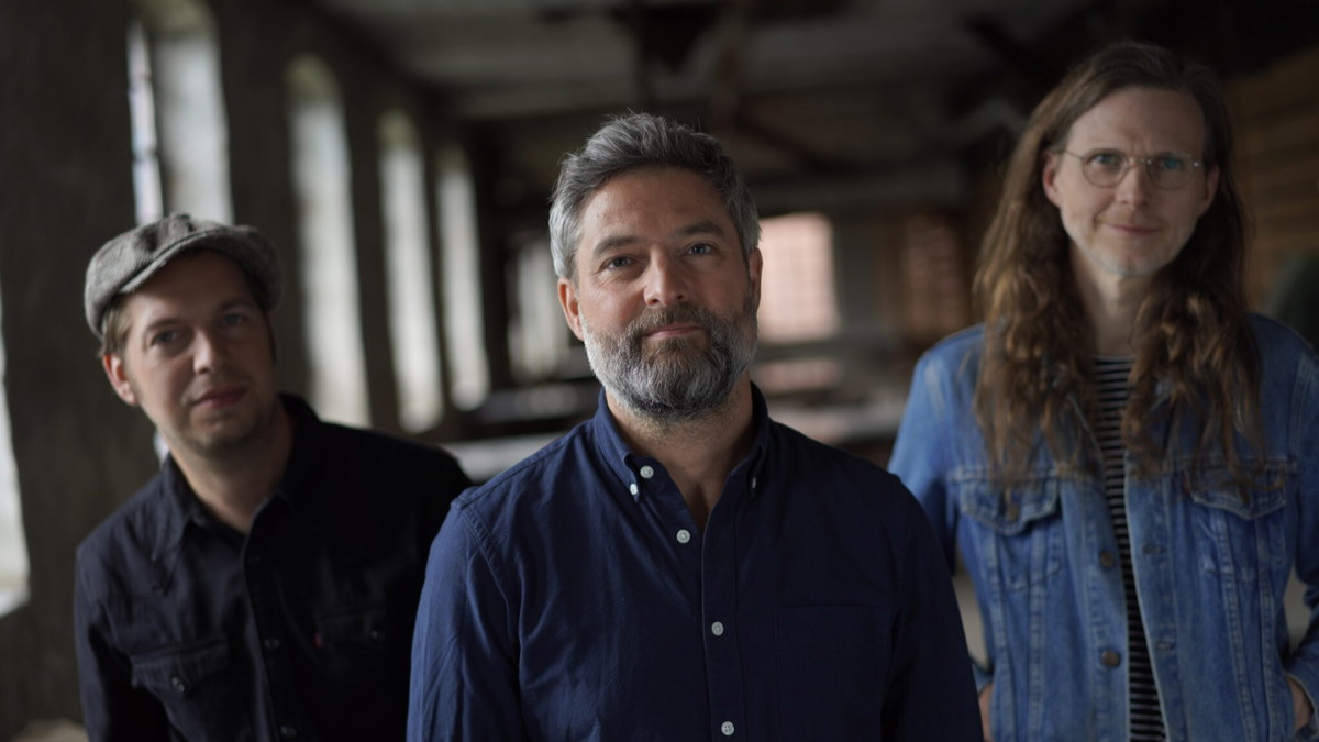 REVOLUTION TRIO
