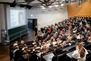 Schnuppervorlesung für Schülerinnen an der Hochschule München