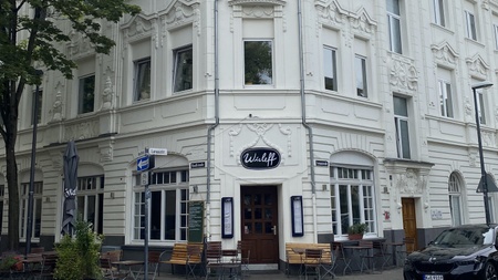Töurcher en Kölle un drömeröm: "Kneipentour Ehrenfeld"