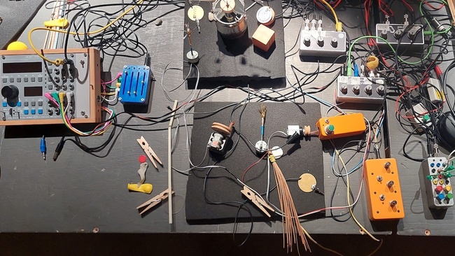 Sonic Fusion #2 // Trickpath (guitar electronica), Ralf Schreiber (electronic objects)