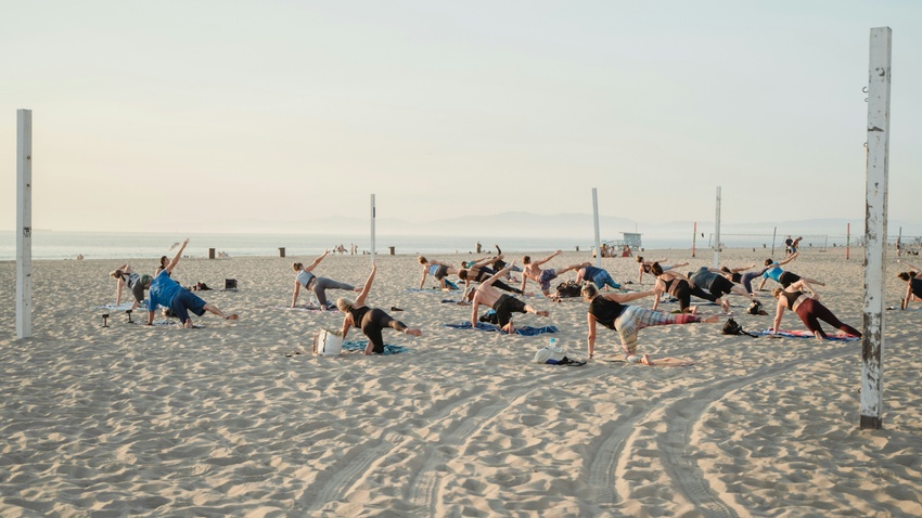 Beach Yoga in der City