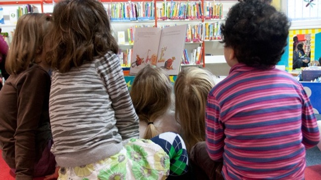 Plattdeutschtag: "Geschichten, Leder un Töveree op Platt"