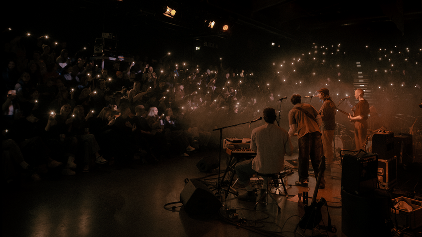 Geheimkonzert | FRÜHLINGSGEFÜHLE EDITION 🌸 by Rausgegangen