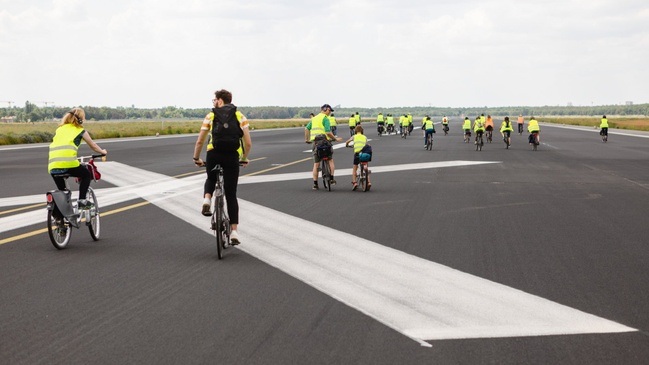Aktiv auf der Landebahn – Fahrrad-Tour