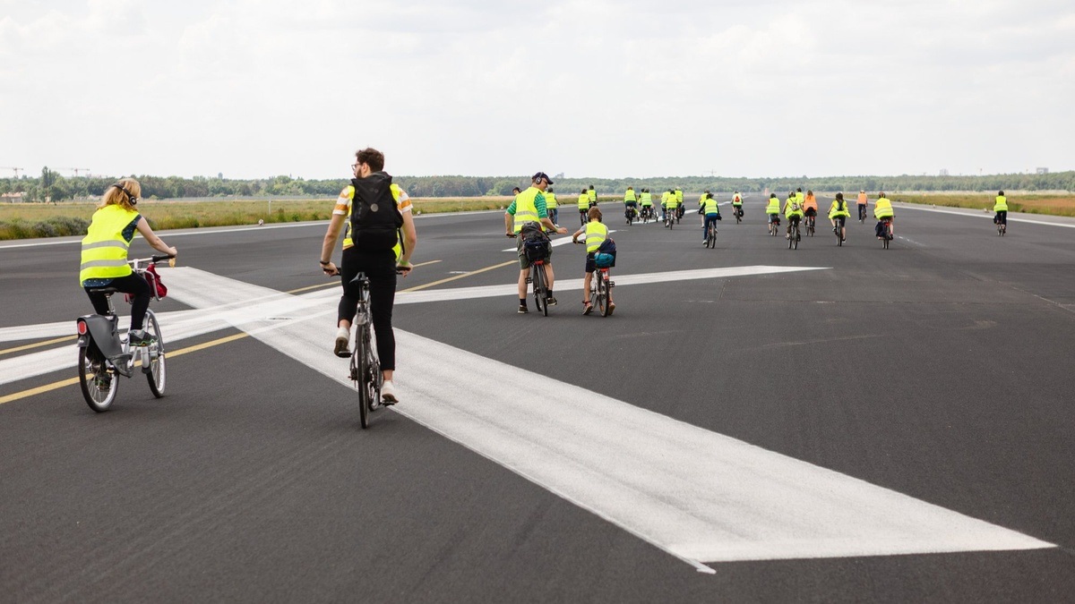 Aktiv auf der Landebahn – Fahrrad-Tour