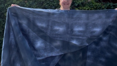 Batik-Workshop I mit der Shibori Methode zum eigenen Strandtuch