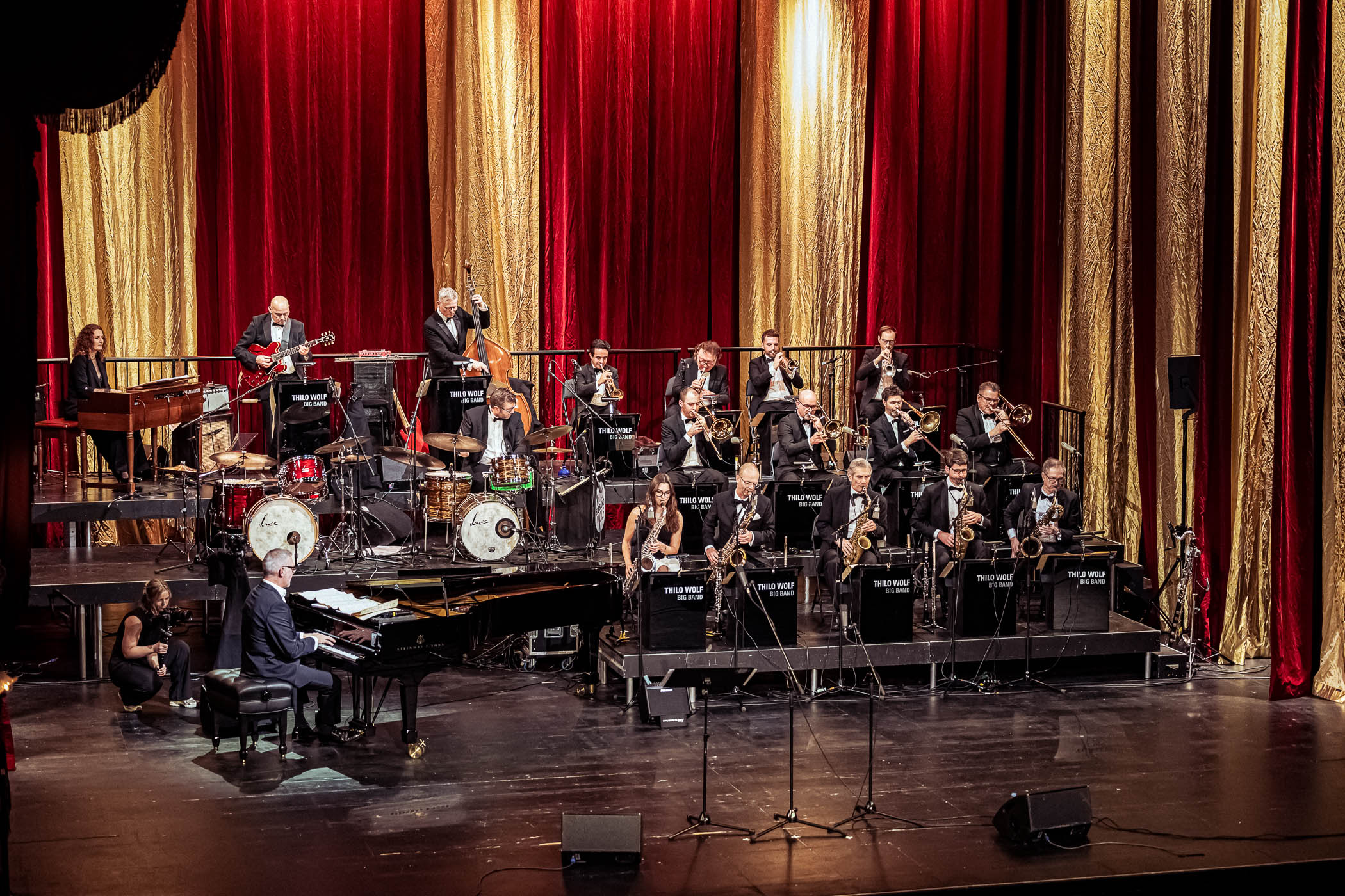 Swinging Musical Christmas
