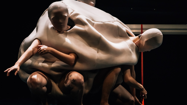 Family Triangle | THEATER DER WELT