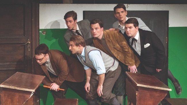 Die Feuerzangenbowle