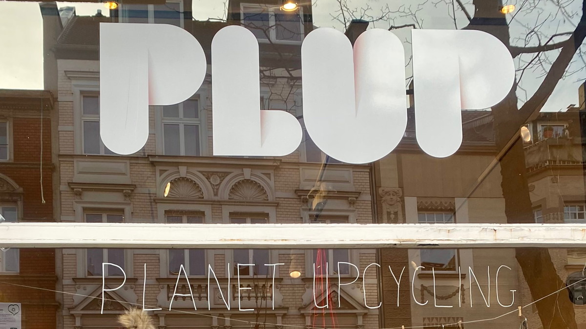 Upcycling Workshop "Banner to go" - kleine Taschen aus Bannermaterial - es geht einfacher, als du denkst