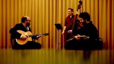 Jazz Manouche / Gypsy Jazz aus Düsseldorf, das Crow Cat Trio, ganz im Sinne von Django Reinhardt