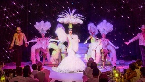 "Dresdens Traumfabrik" - Travestie Revue
