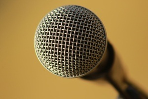 bodo e.V. pres.: Lesung und Lieder mit Bernadette La Hengst