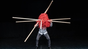 Compagnie E1NZ: NEVER ENOUGH – Eine Zirkus-Geschichte über das Gleichgewicht