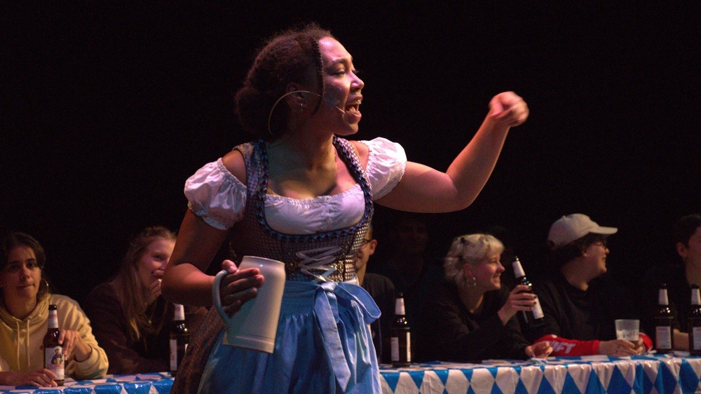 OUTNOW! 2026:  »MIA SAN MIA« Tamira Kalmbach & Team