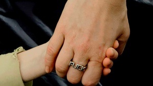 Es reicht - Musikalische Performance einer hysterischen MILF