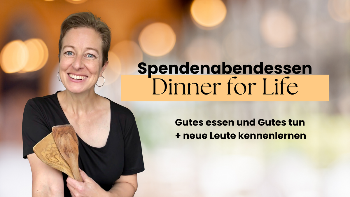 Neue Leute treffen beim Dinner for Life Spendenabendessen