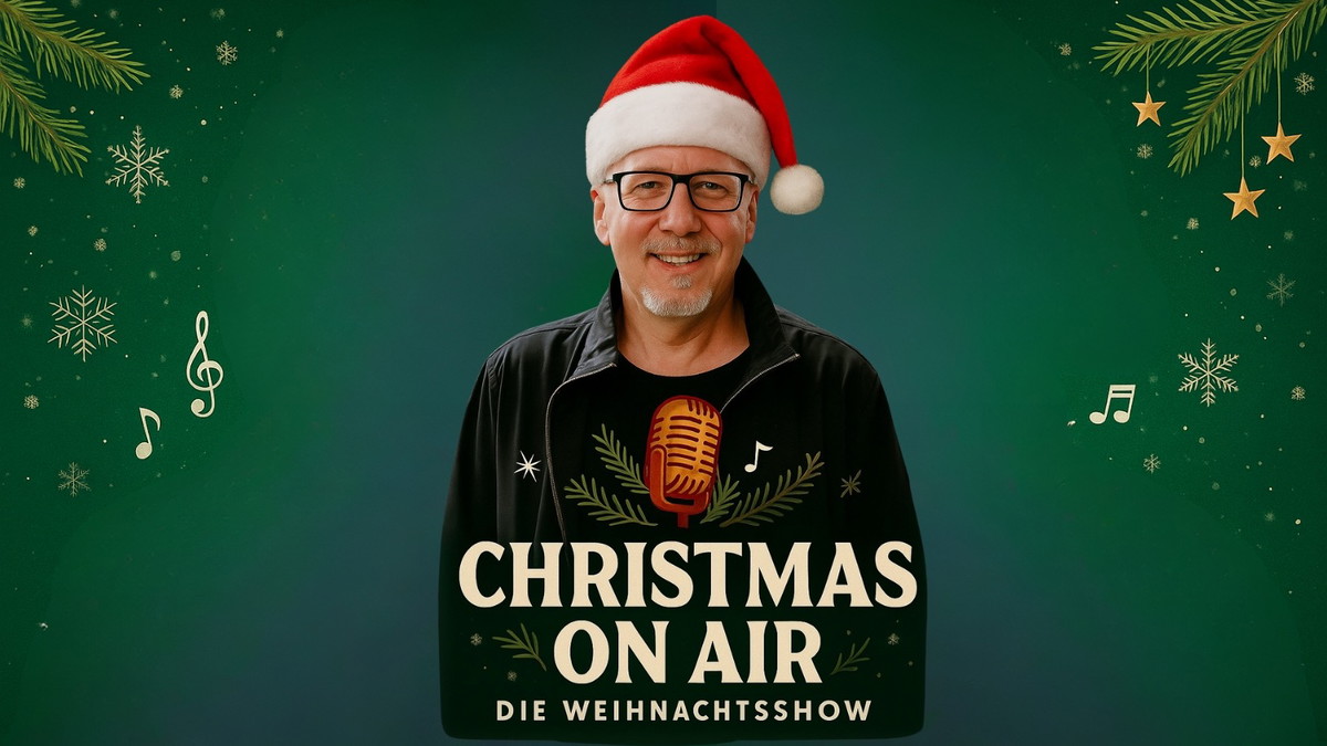 Titelbild der Veranstaltung Christmas On Air | Die Weihnachtsshow mit Jan Malte Andresen | Weihnachtslesung & Mitsing-Konzert