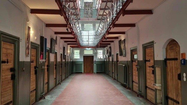 Historische & architektonische Führung durch das ehemalige Frauengefängnis