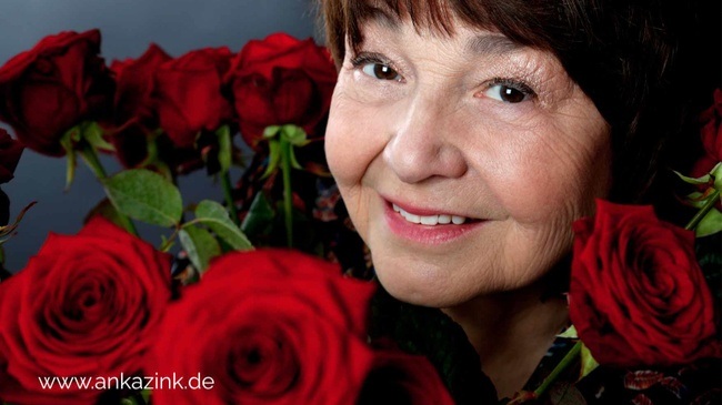 Anka Zink: K.O.-Komplimente – Schlag sie mit der Blume