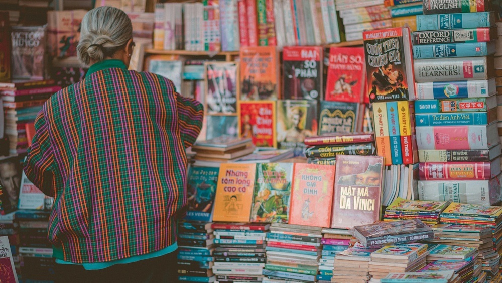 Bücherbasar im Innenhof des Institut français