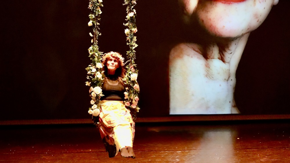 Tanztheater: BELLA DONNA - Eine Liebeserklärung an das Frausein