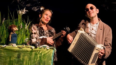 Hase und Igel - Ein Musical mit Puppen
