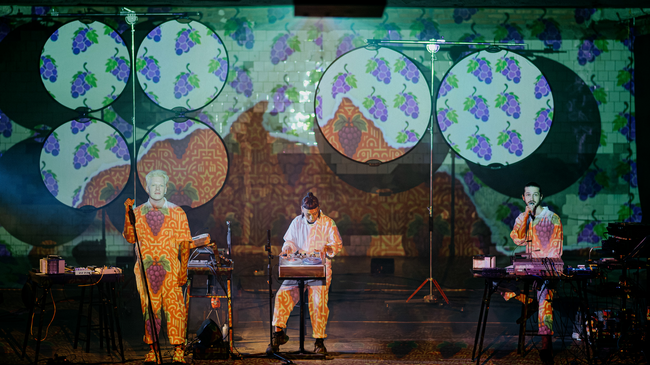 Memory Distortion. M I X T A P E | THEATER DER WELT