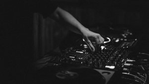 Too Hot To Sleep † 80’s Rock & Pop Anthems Party