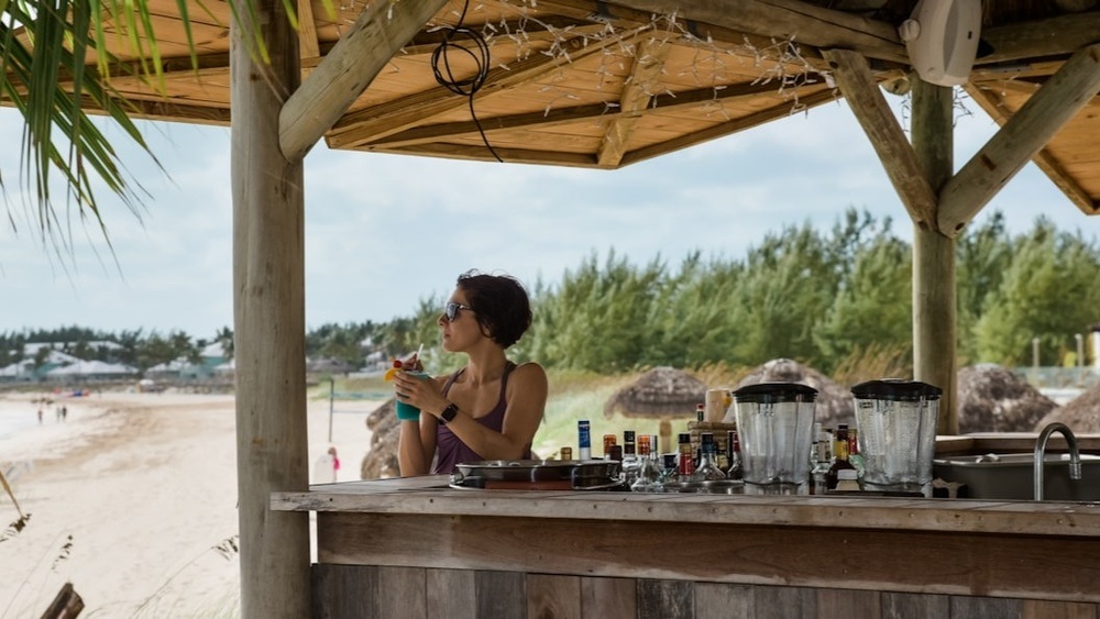 Barfuss am Strand | DAVID PUENTEZ