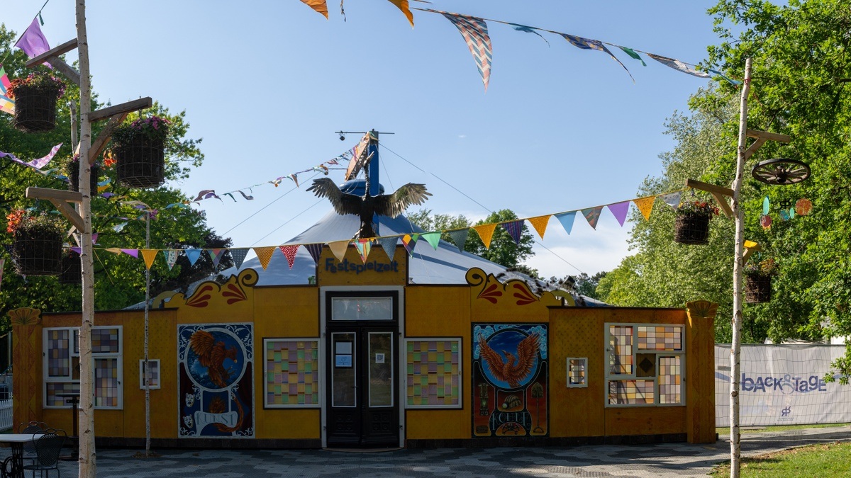 LUMINA | Armada Theater | Ruhrfestspiele 2025