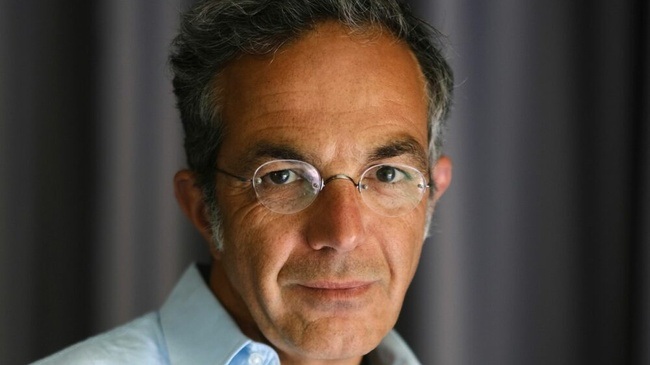 Die Gegenwart aus ihren Widersprüchen begreifen. Navid Kermani erzählt vom “Sommer24″. Anne-Dore Krohn fragt