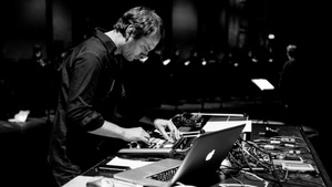 Sven Helbig − Schöpfung Bach