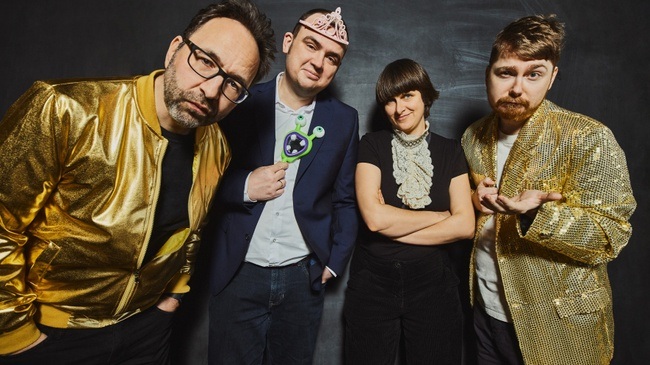 DEM PÖBEL ZUR FREUDE // Zu Gast: Giulia Becker