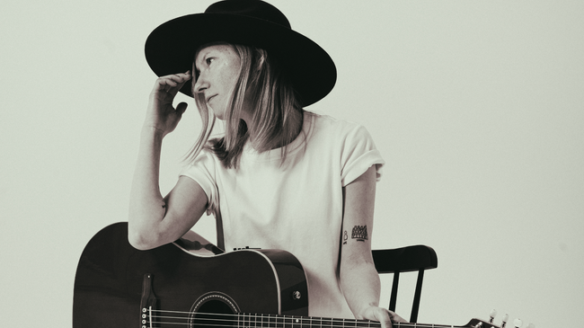 Live: Agata Karczewska (Singer-songwriterinalternativealt-countryfolk, Warschau) + Support: Steven Statz