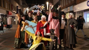 König Heinrichs Klimper-Karre_Theater auf dem Weihnachtsmarkt