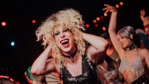 Non-binary House of Oberschlesien & Ms. Foxy Bless | Drag Show