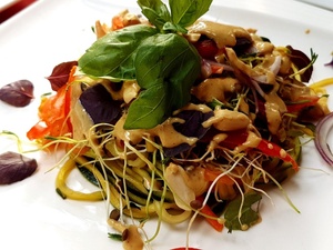 Rawfood-Vegan-Gourmet-Workshops mit Rawchefin Alexandra Skirde im Pure Note Bilk - Thai Food