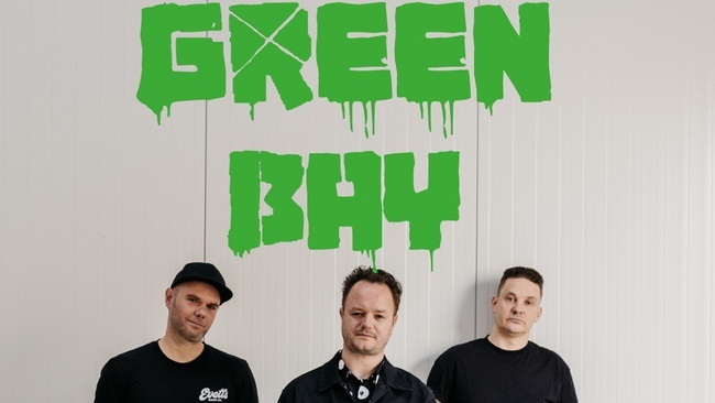 GREEN DAY BY GREEN BAY