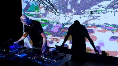 Symbiotic Distortion | Soundperformance by Michel Winterberg