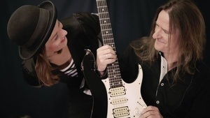 Musik am Dispatcherturm | Frau Elfi & Flecke