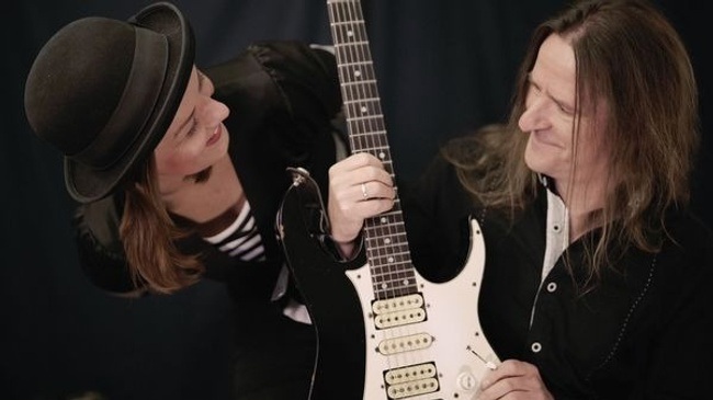 Musik am Dispatcherturm | Frau Elfi & Flecke
