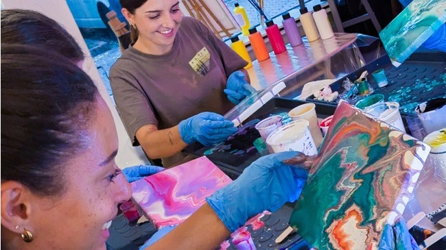 Acrylic Pouring Workshop
